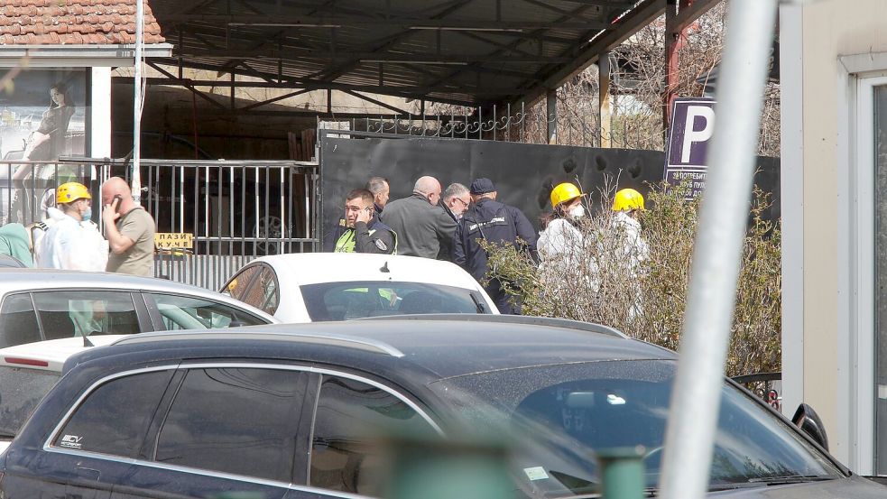 Innenminister Toskovski versprach, dass die staatlichen Organe den Ursachen der Tragödie auf den Grund gehen würden. Foto: Boris Grdanoski/AP/dpa