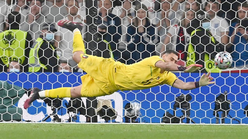 Italien hat keine Torwartsorgen: Gianluigi Donnarumma ist aktuell in Topform. Foto: Paul Ellis/Pool AFP/AP/dpa