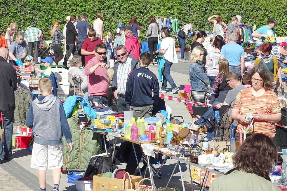 Beim General-Anzeiger ist Kinderflohmarkt. Bild: Koenen