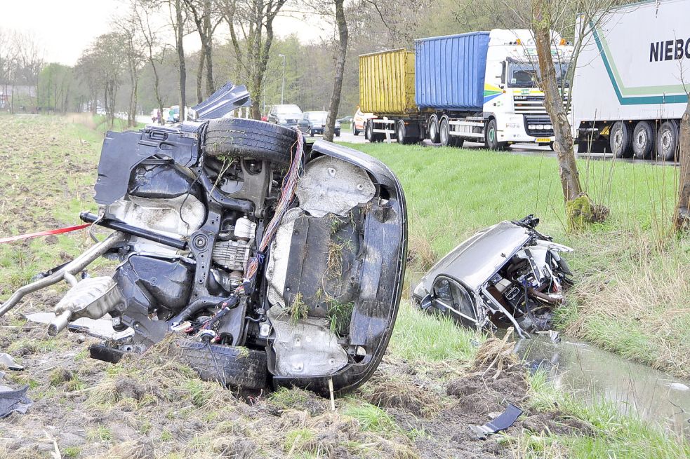 Audi Bei Unfall Auf B 436 In Zwei Teile Gerissen - General-Anzeiger