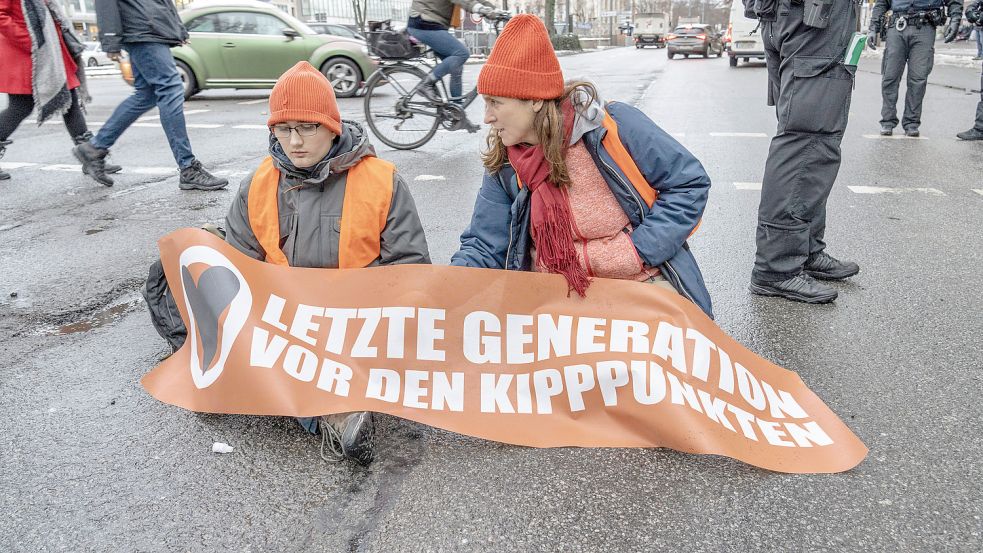 Hamburg: So Lernen Klimaaktivisten Der „Letzten Generation“, Wie Sie ...